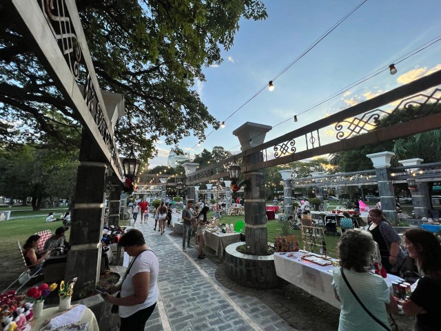 Paseo de Artesanos y Emprendedores